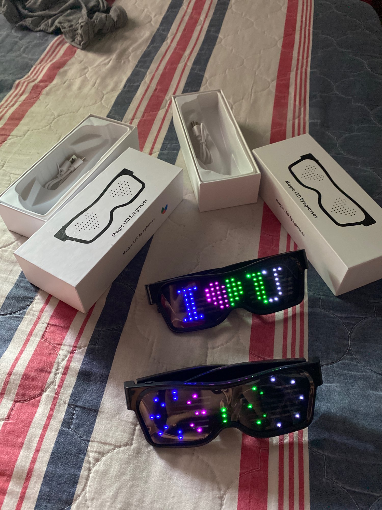 Customizable LED Glasses - YouTube