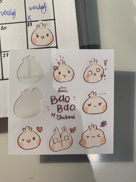 Mini Bao Bao sticker: Sử dụng Mini Bao Bao sticker cho cuộc trò chuyện thêm vui vẻ và thú vị. Các nhân vật bé nhỏ trong những hình ảnh sticker dễ thương này sẽ đem tới một màu sắc mới cho cuộc trò chuyện của bạn. Hãy tải ngay những mini sticker đáng yêu này để gửi tặng cho bạn bè.